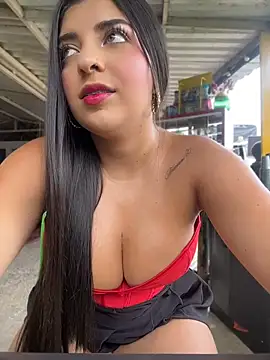 Snapshot of Isaa-Sweet chatting on July 2, 2026, 4:13 pm Isaa-Sweet online show from July 2, 2026, 4:13 pm