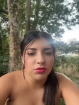 Snapshot of Isaa-Sweet chatting on July 9, 2026, 8:24 pm Isaa-Sweet online show from July 9, 2026, 8:24 pm