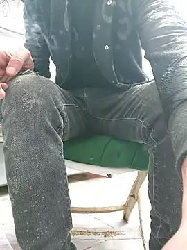 Snapshot of Mahdidido45 chatting on January 8, 2026, 9:39 pm Mahdidido45 online show from January 8, 2026, 9:39 pm