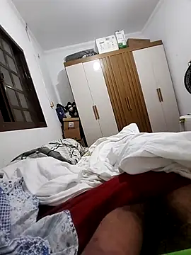 Snapshot of Hiderr chatting on January 11, 2026, 4:28 am Hiderr online show from January 11, 2026, 4:28 am