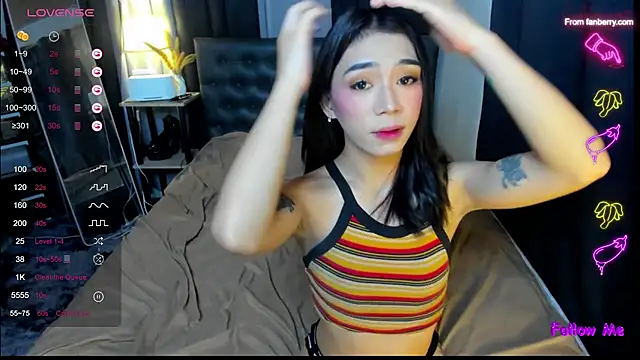 Snapshot of bellamoonlightX chatting on June 18, 2026, 8:25 am bellamoonlightX online show from June 18, 2026, 8:25 am