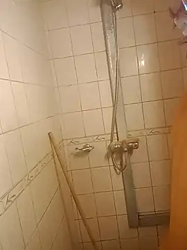 kendrafarq online show from November 1, 2025, 4:36 am