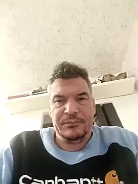 Snapshot of twitshe chatting on November 26, 2025, 8:21 pm twitshe online show from November 26, 2025, 8:21 pm