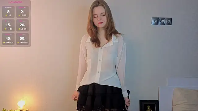 JulietteRain online show from February 10, 2026, 6:34 pm