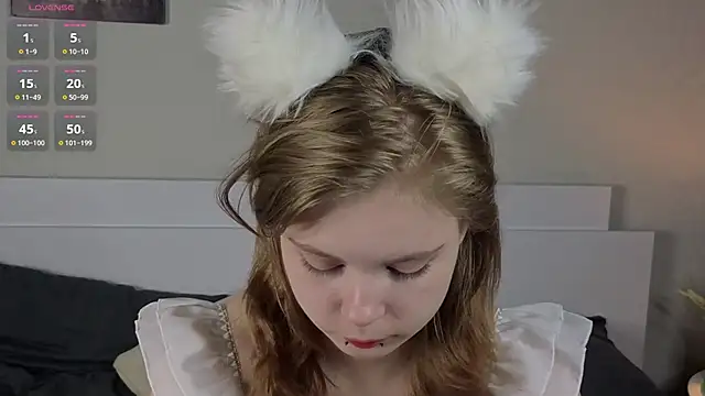 Snapshot of JulietteRain chatting on June 12, 2026, 6:29 pm JulietteRain online show from June 12, 2026, 6:29 pm