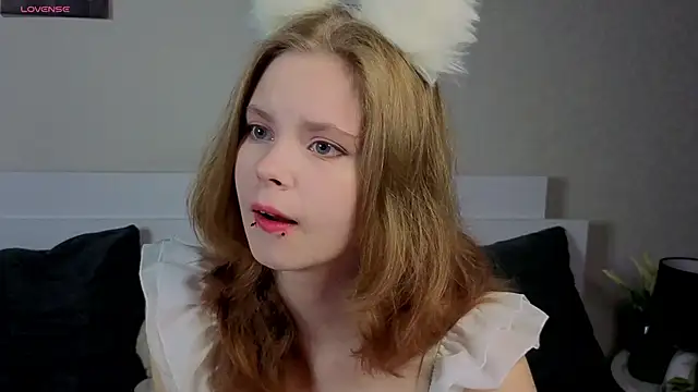 Snapshot of JulietteRain chatting on June 27, 2026, 8:03 pm JulietteRain online show from June 27, 2026, 8:03 pm