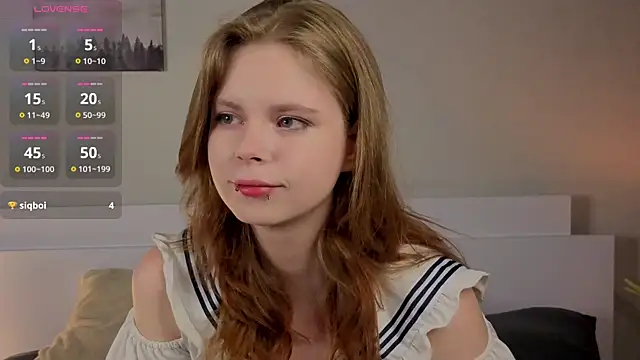 Snapshot of JulietteRain chatting on July 17, 2026, 8:57 pm JulietteRain online show from July 17, 2026, 8:57 pm