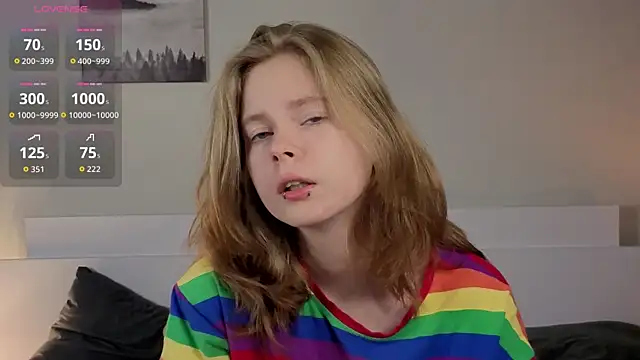 Snapshot of JulietteRain chatting on July 24, 2026, 5:22 pm JulietteRain online show from July 24, 2026, 5:22 pm