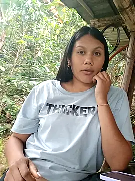 Snapshot of burbuja02 chatting on January 5, 2026, 7:06 pm burbuja02 online show from January 5, 2026, 7:06 pm