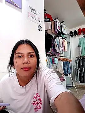 Snapshot of burbuja02 chatting on January 16, 2026, 2:32 pm burbuja02 online show from January 16, 2026, 2:32 pm