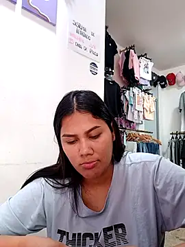 Snapshot of burbuja02 chatting on February 3, 2026, 2:22 pm burbuja02 online show from February 3, 2026, 2:22 pm