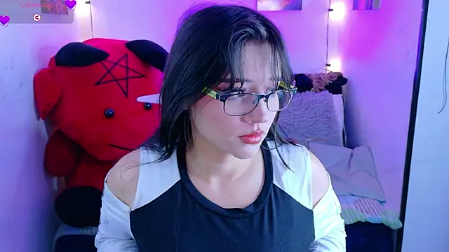 Snapshot of MiaVelvetDoll chatting on September 10, 2025, 1:44 pm MiaVelvetDoll online show from September 10, 2025, 1:44 pm