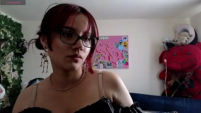 MiaVelvetDoll online show from May 25, 2026, 2:45 pm