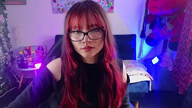 MiaVelvetDoll online show from July 13, 2026, 2:09 pm