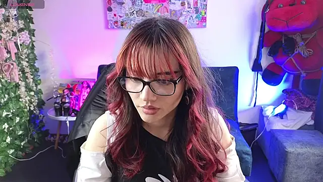 MiaVelvetDoll online show from July 16, 2026, 2:12 pm