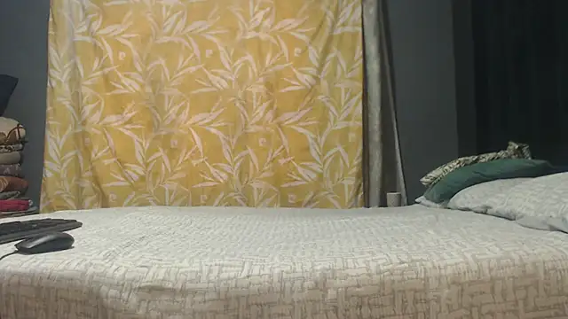 SEXYHUGEASS21 online show from May 11, 2026, 2:01 pm
