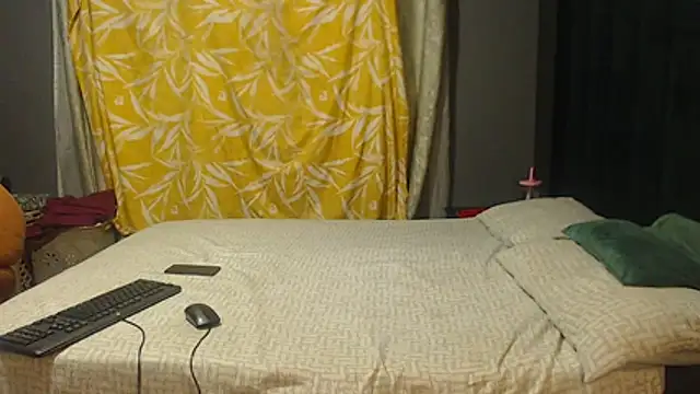 SEXYHUGEASS21 online show from July 6, 2026, 5:26 am