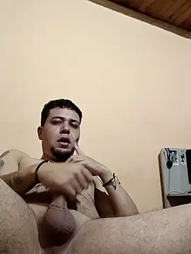 Snapshot of Juuaanp3 chatting on February 1, 2026, 11:31 am Juuaanp3 online show from February 1, 2026, 11:31 am