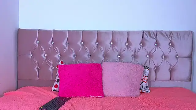 Snapshot of Electra__moon chatting on September 17, 2025, 3:52 am Electra moon online show from September 17, 2025, 3:52 am