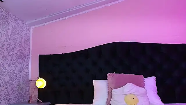 Hada Blue online show from March 5, 2026, 7:43 pm