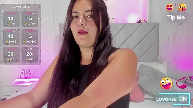 Victoria Guzman online show from December 18, 2025, 4:24 pm