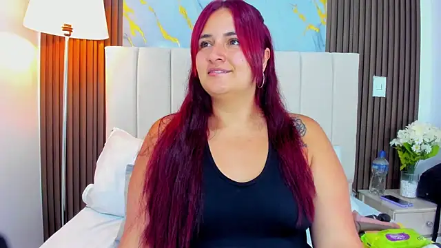 Victoria Guzman online show from April 27, 2026, 3:21 pm