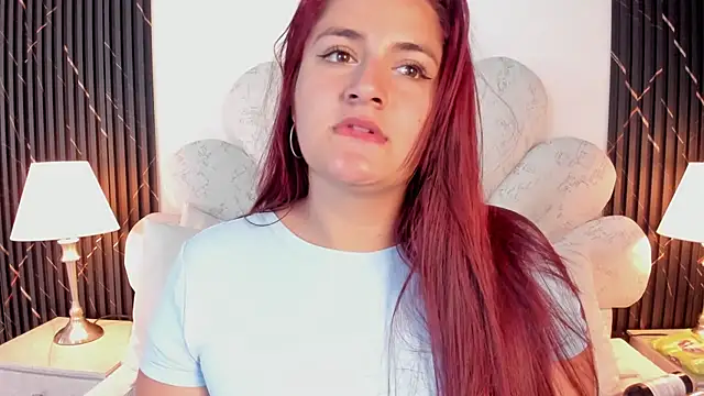 Snapshot of Victoria_Guzman chatting on May 4, 2026, 5:09 pm Victoria Guzman online show from May 4, 2026, 5:09 pm
