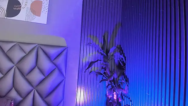 Snapshot of Kitty_Dollyy chatting on November 12, 2025, 9:03 pm Kitty Dollyy online show from November 12, 2025, 9:03 pm