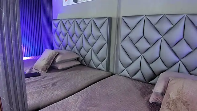 Snapshot of Kitty_Dollyy chatting on November 21, 2025, 8:51 pm Kitty Dollyy online show from November 21, 2025, 8:51 pm