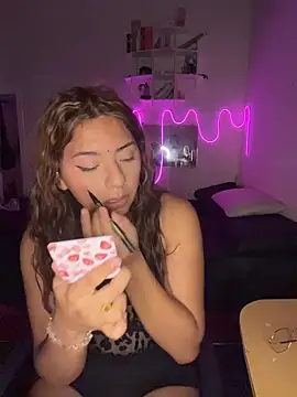 SoftLady S33 online show from April 24, 2026, 2:58 am