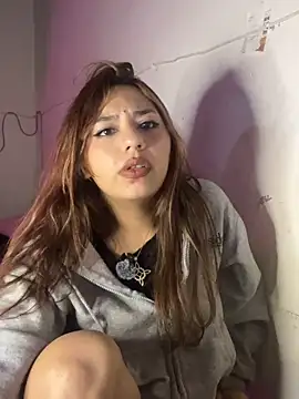 Snapshot of SoftLady_S33 chatting on May 22, 2026, 3:46 am SoftLady S33 online show from May 22, 2026, 3:46 am