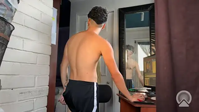 feeelipe2007 online show from February 24, 2026, 10:41 pm