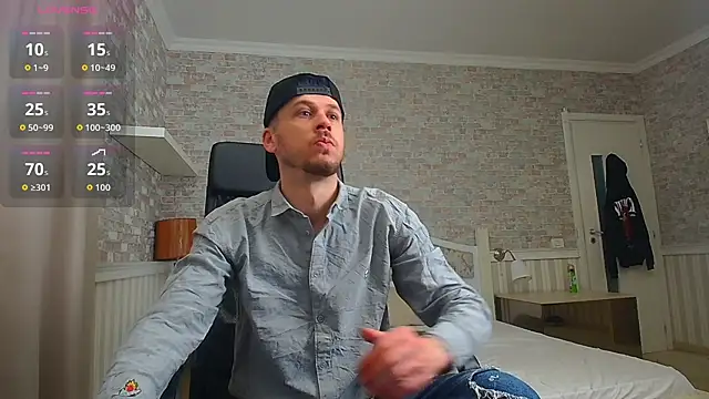 Snapshot of JonahShaw chatting on May 21, 2026, 4:30 am JonahShaw online show from May 21, 2026, 4:30 am