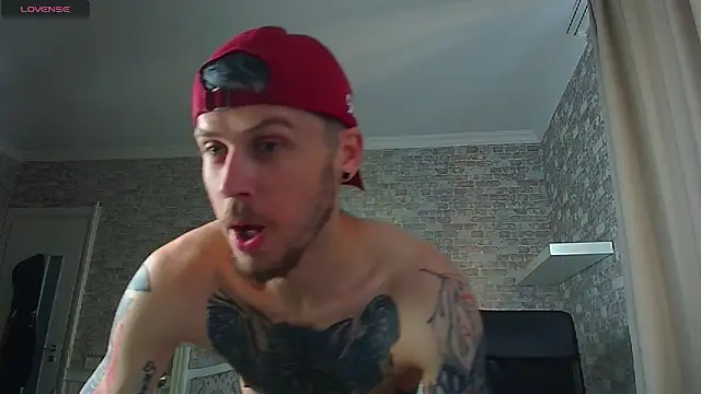 Snapshot of JonahShaw chatting on May 26, 2026, 4:30 am JonahShaw online show from May 26, 2026, 4:30 am