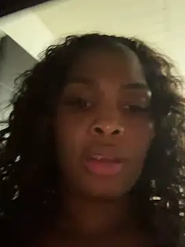 ArianaBeake online show from May 5, 2026, 3:36 am