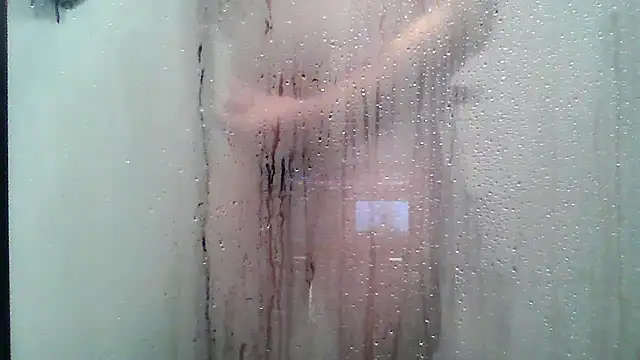 Snapshot of LicitInvader chatting on July 15, 2026, 7:30 pm LicitInvader online show from July 15, 2026, 7:30 pm