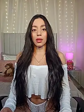 AriadnaTaylor online show from December 5, 2025, 12:47 pm