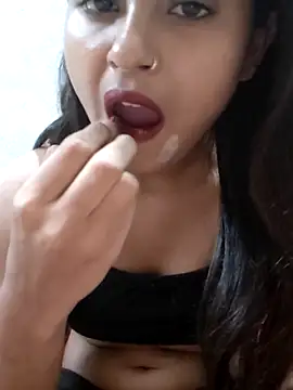 Snapshot of Tara2007 chatting on November 24, 2025, 5:45 pm Tara2007 online show from November 24, 2025, 5:45 pm