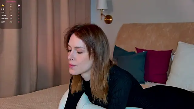 Snapshot of FrancesDay chatting on July 21, 2026, 4:42 pm FrancesDay online show from July 21, 2026, 4:42 pm