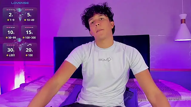 Leo Savage  online show from September 9, 2025, 4:12 am