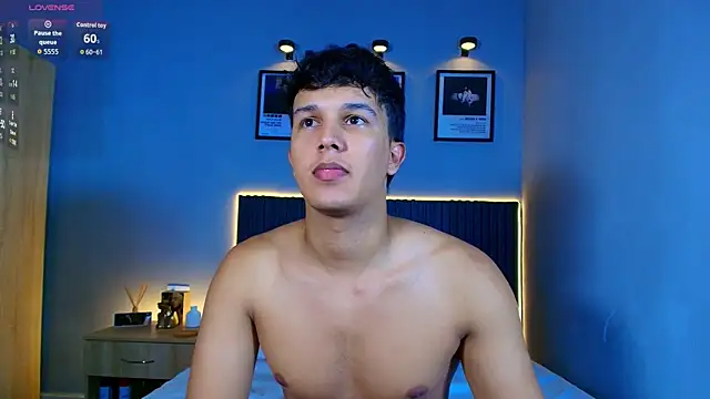 Snapshot of Leo_Savage_ chatting on July 26, 2026, 3:04 am Leo Savage online show from July 26, 2026, 3:04 am