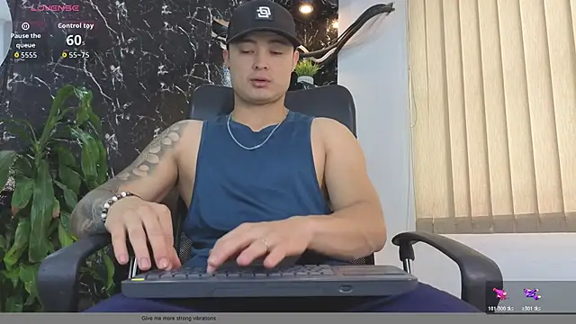 Snapshot of Alexander_ferre chatting on May 12, 2026, 12:35 pm Alexander ferre online show from May 12, 2026, 12:35 pm