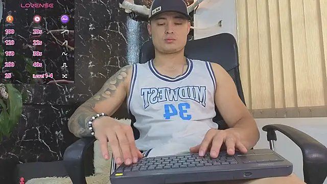 Snapshot of Alexander_ferre chatting on May 26, 2026, 12:34 pm Alexander ferre online show from May 26, 2026, 12:34 pm