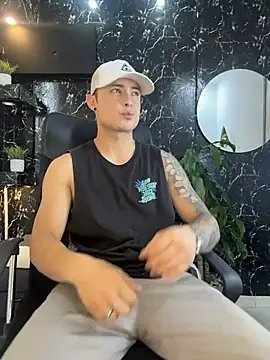 Snapshot of Alexander_ferre chatting on June 12, 2026, 12:48 pm Alexander ferre online show from June 12, 2026, 12:48 pm