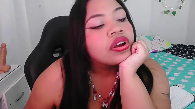 Snapshot of Juicy_elenxx chatting on July 5, 2026, 11:23 pm Juicy elenxx online show from July 5, 2026, 11:23 pm
