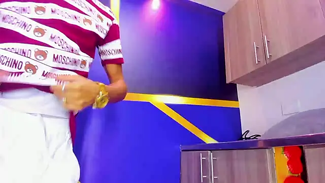 gustavo saaled19  online show from September 29, 2025, 7:30 pm