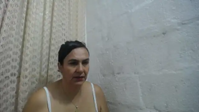 gabbyparker  online show from March 29, 2026, 9:42 am