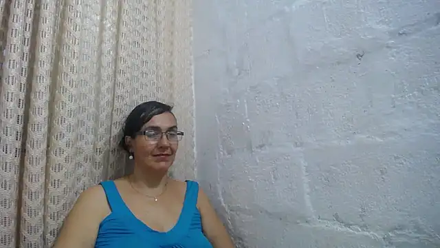 gabbyparker  online show from May 1, 2026, 10:53 am