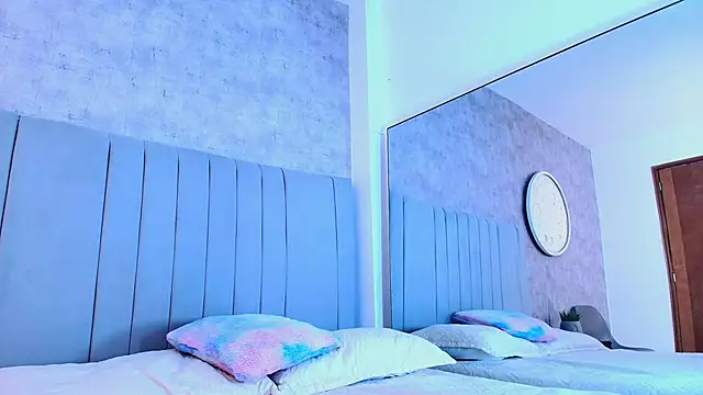 Snapshot of karla-ruiz chatting on October 24, 2025, 7:10 pm karla-ruiz online show from October 24, 2025, 7:10 pm