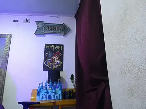 Snapshot of shining_star96 chatting on October 15, 2025, 6:57 am shining star96 online show from October 15, 2025, 6:57 am